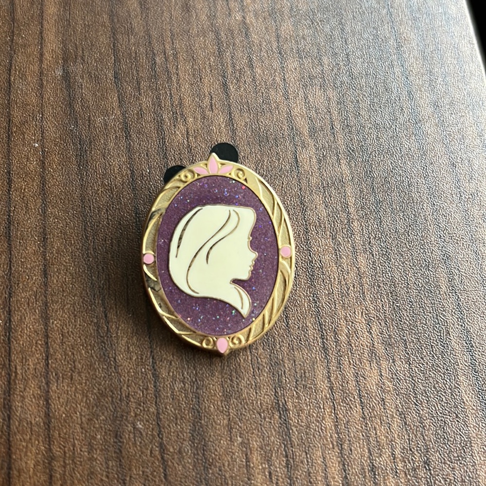Disney Princess Rapunzel Cameo Silhouette Mystery Pin Pack